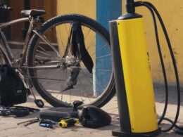 Jak napompować rower na stacji